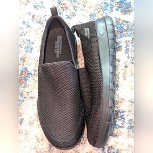 Skechers Black Slip-On Loafers Size 15